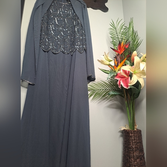 J Kara Women's Plus Size Sleeveless Beaded Pop Over Long Dress with Scarf Sz 16W - Picture 13 of 17